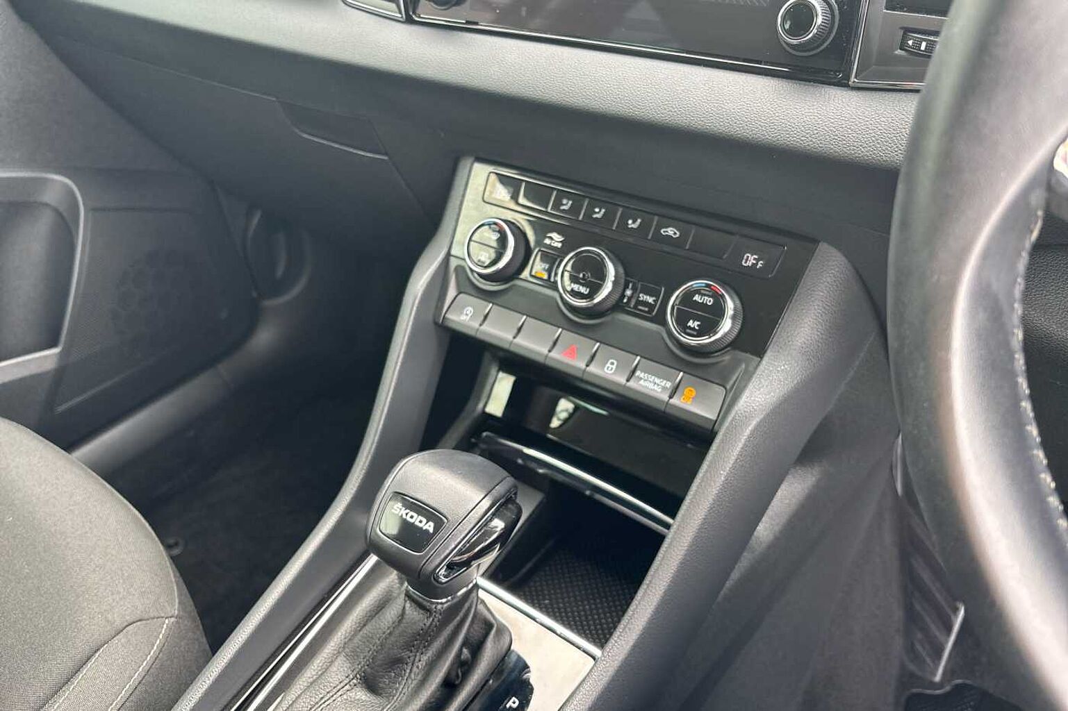 SKODA KAROQ 1.5 TSI SE Drive 5dr DSG