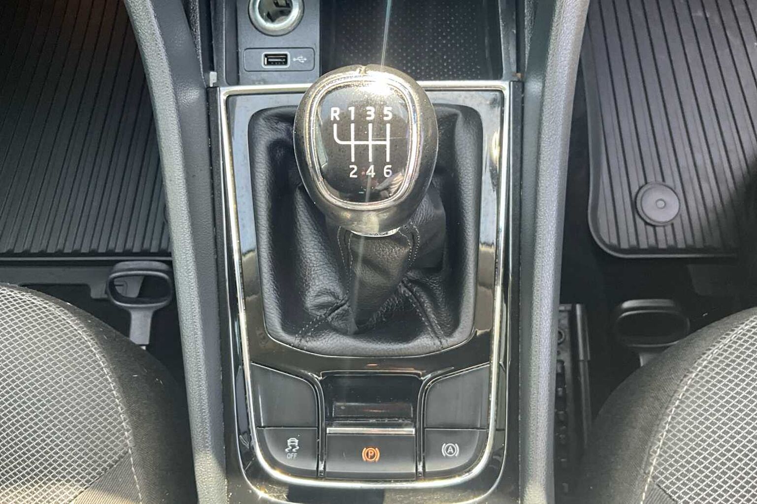 SKODA KODIAQ 1.5 TSI SE 5dr