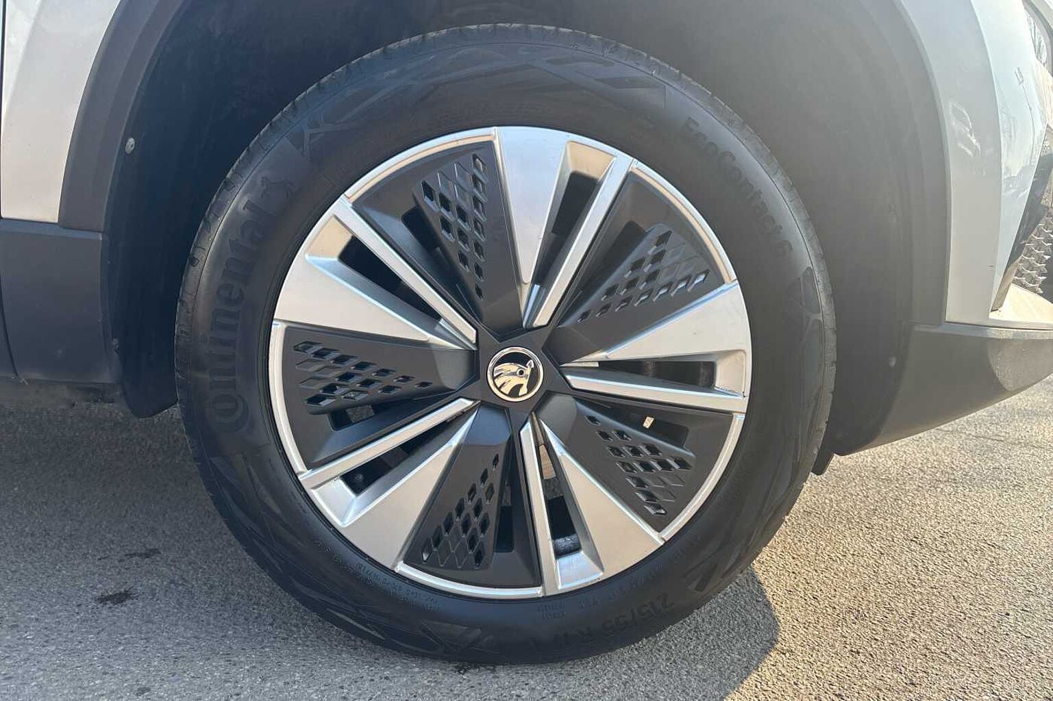 SKODA KAROQ 1.0 TSI SE Drive 5dr