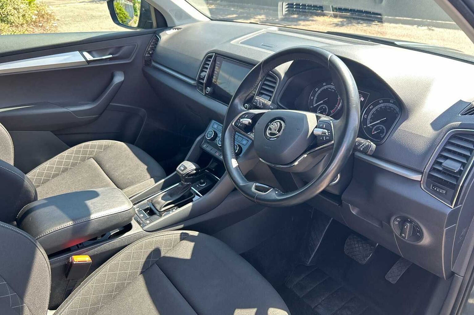 SKODA KAROQ 1.5 TSI SE 5dr DSG