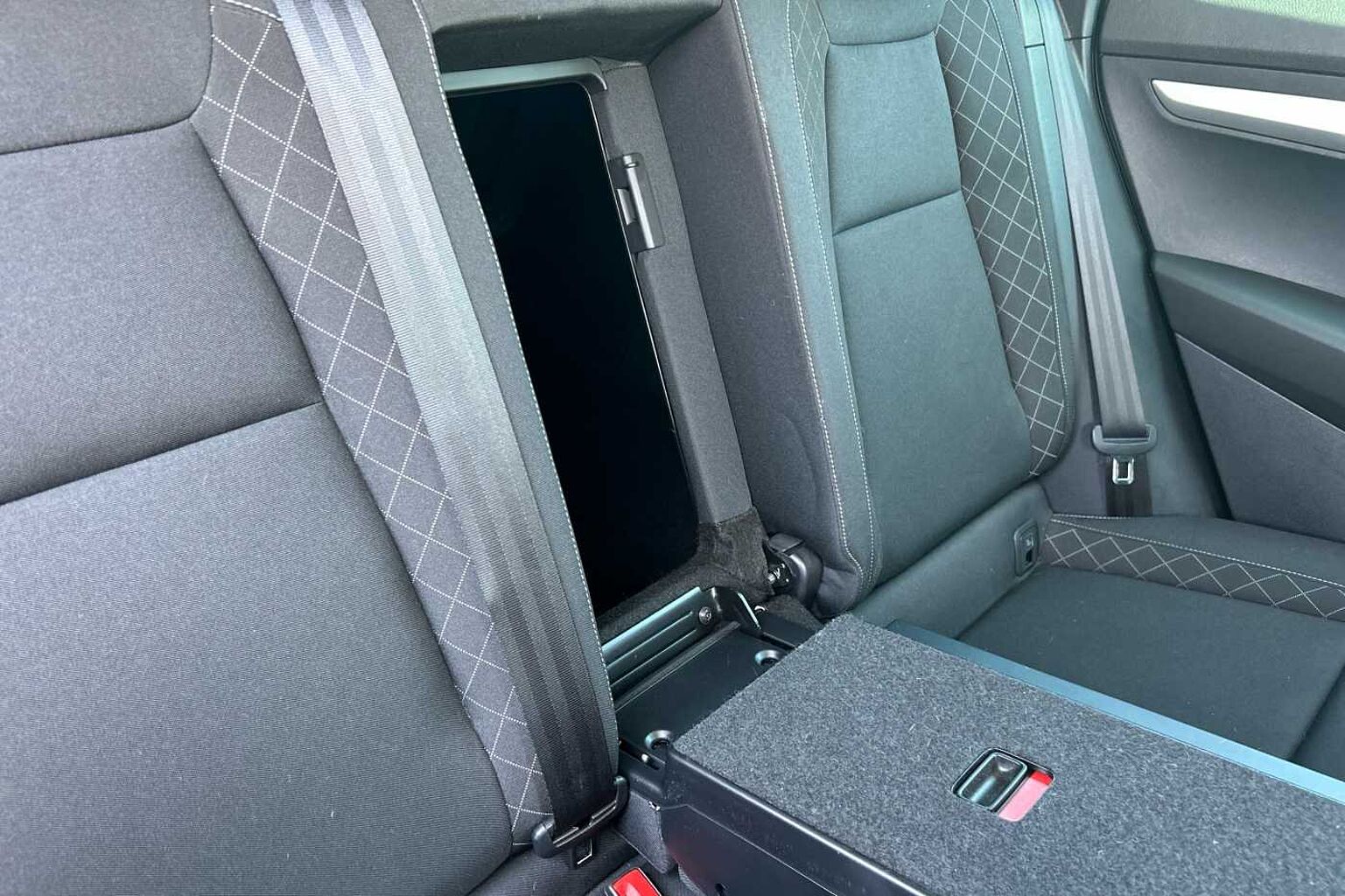 SKODA KAROQ 1.5 TSI SE 5dr DSG
