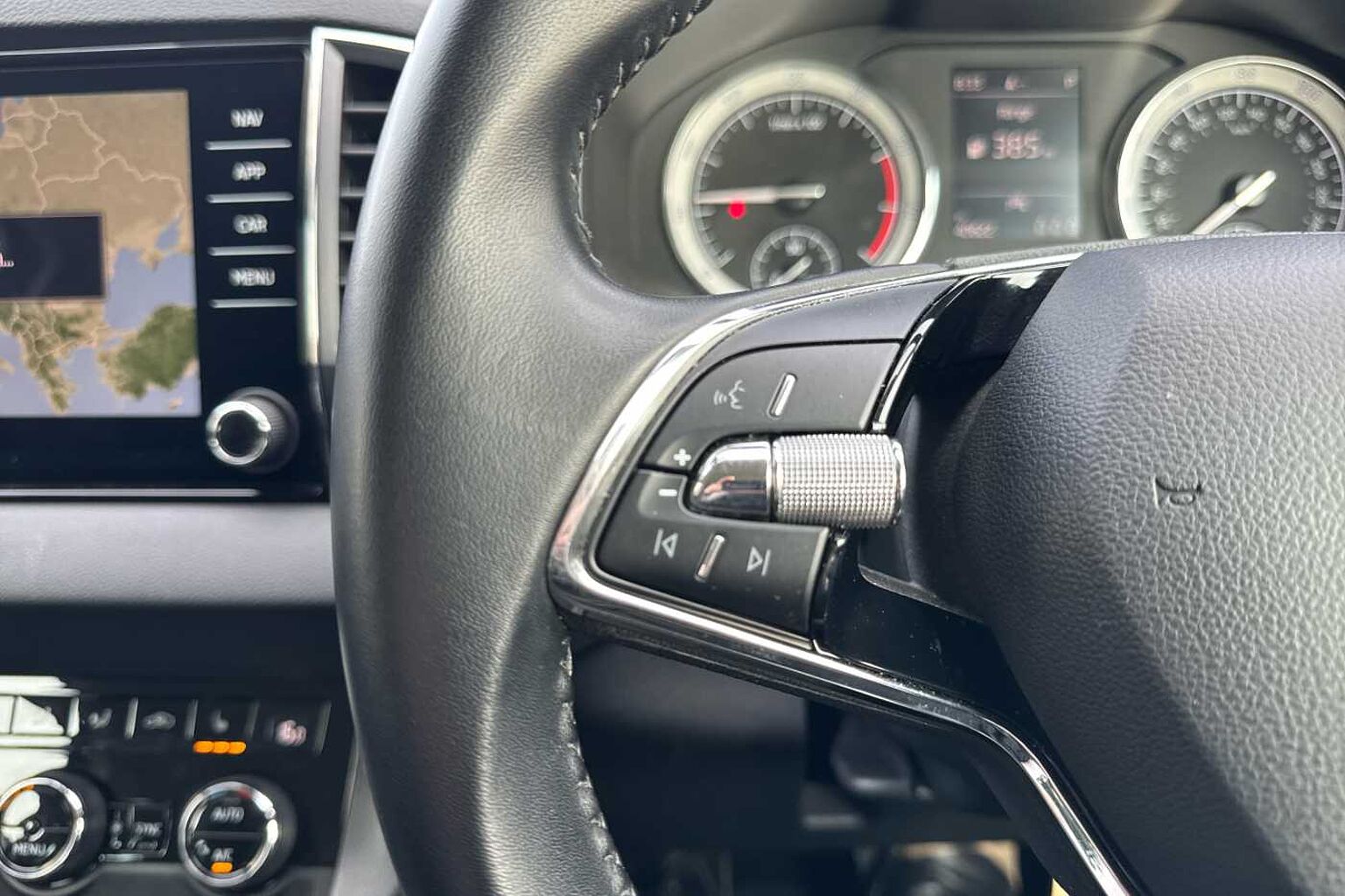SKODA KAROQ 1.5 TSI SE L 5dr DSG