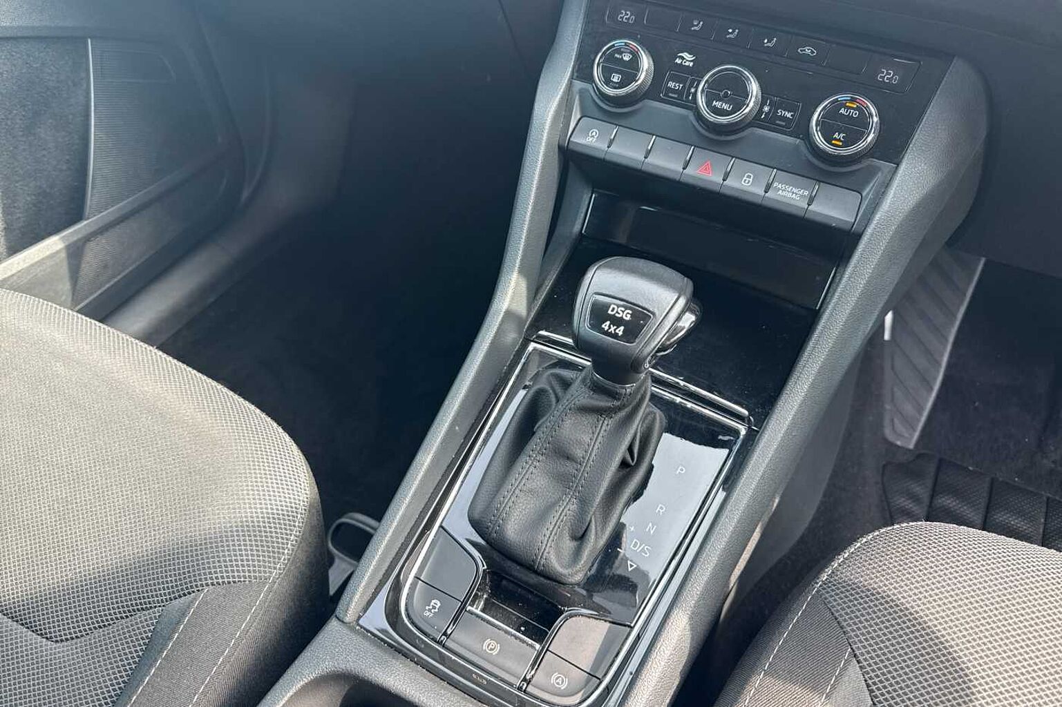 SKODA KODIAQ 2.0 TDI SE 4x4 5dr DSG