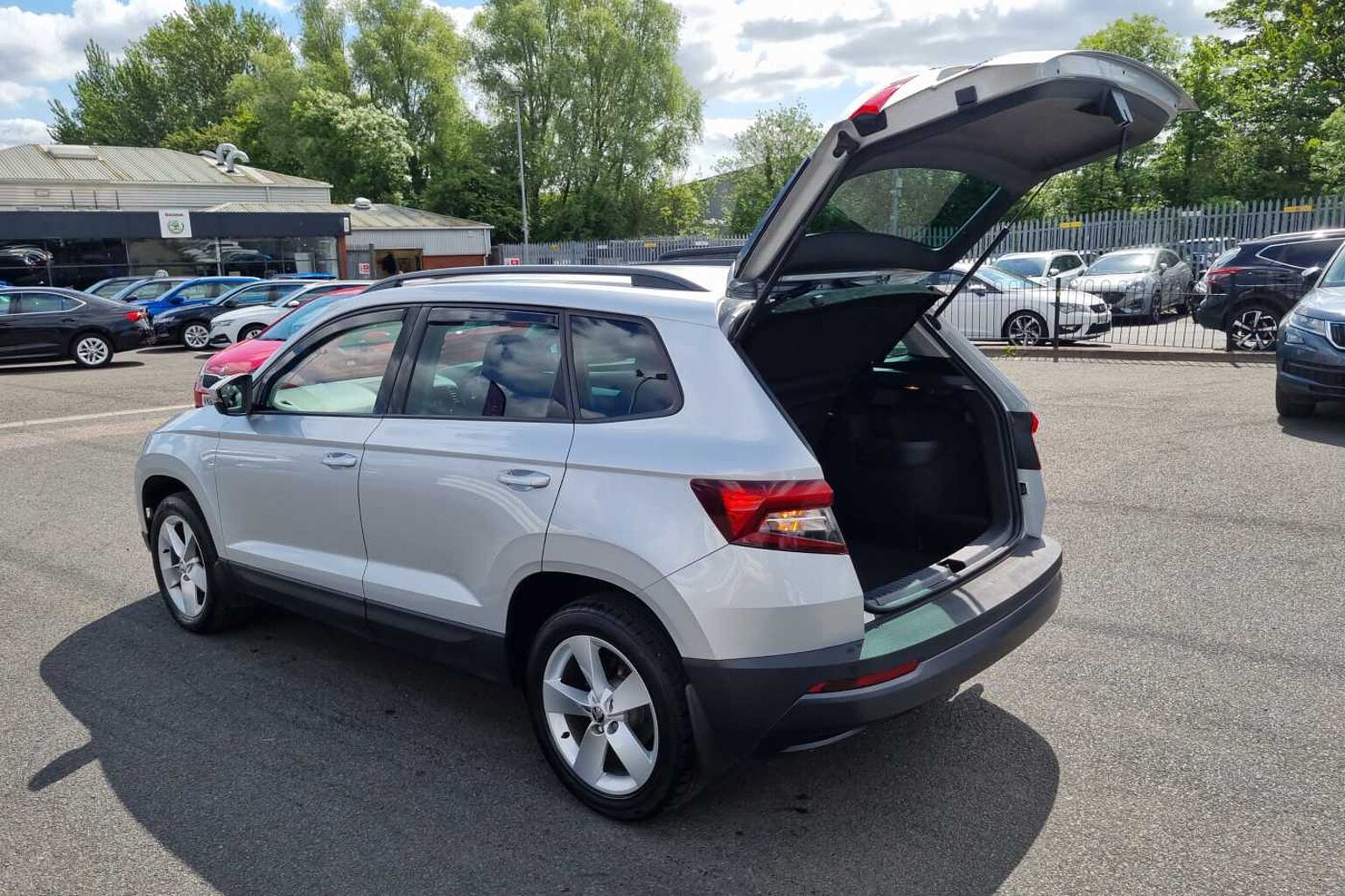 SKODA KAROQ 1.5 TSI SE 5dr DSG