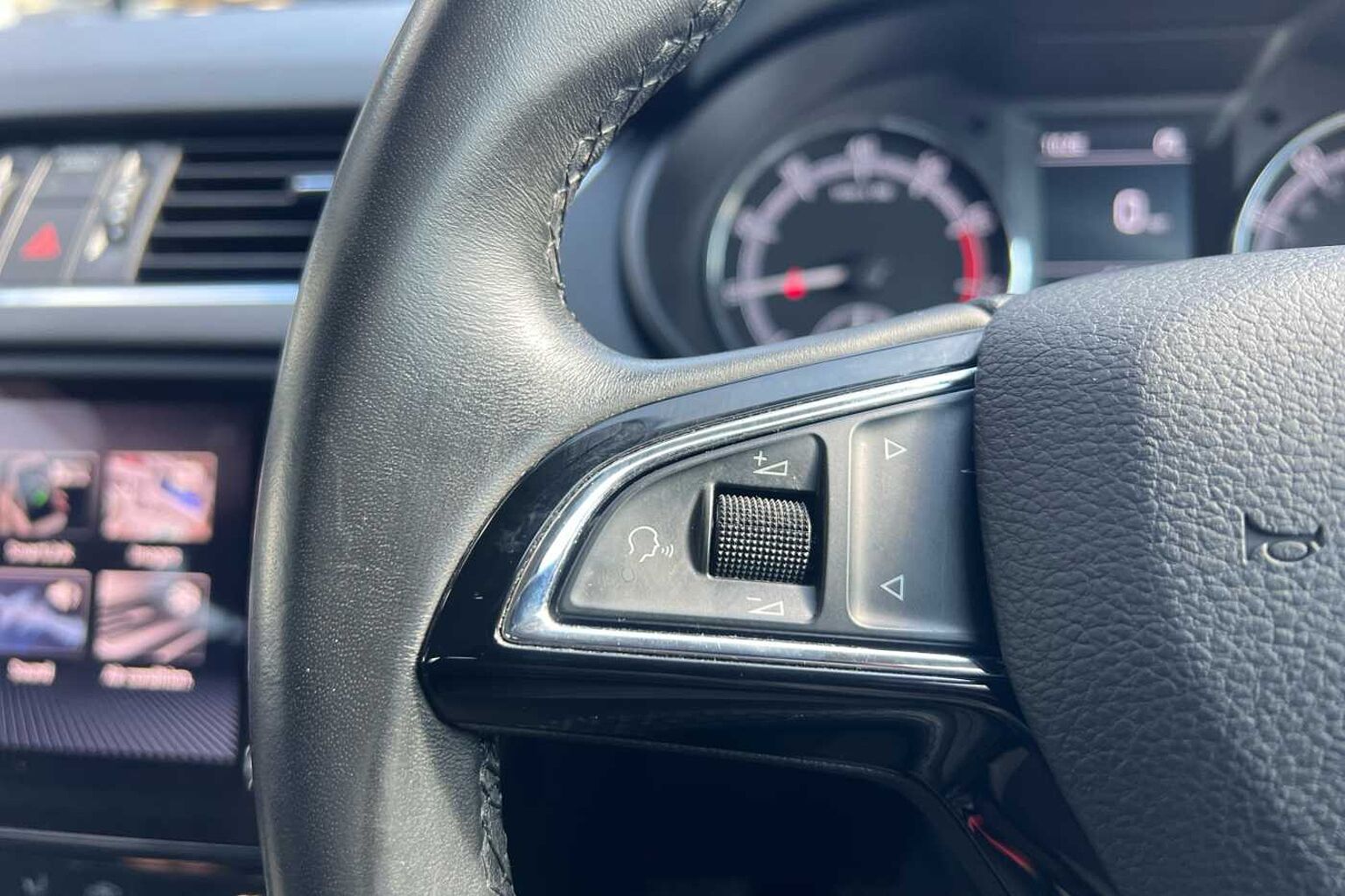 SKODA OCTAVIA 1.5 TSI SE 5dr